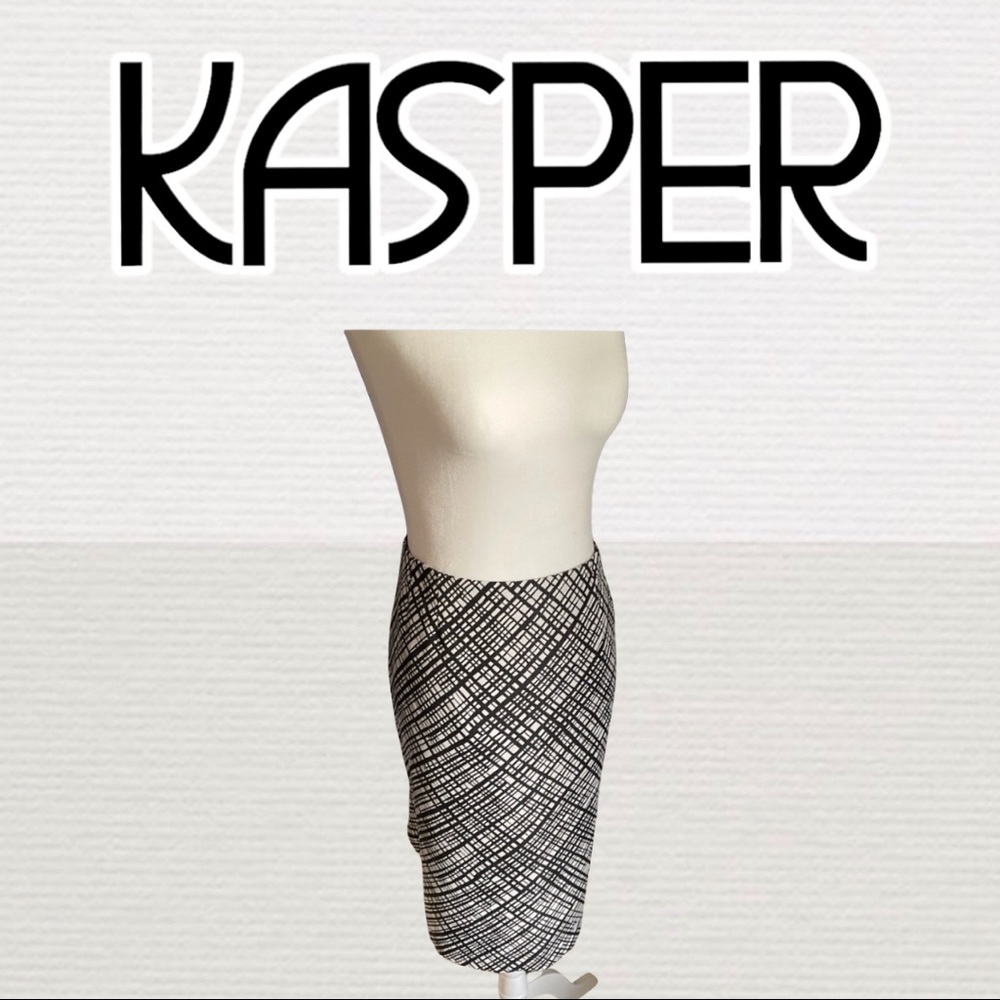 ⭐️CLEARANCE⭐️Like New Lattice Pattern Pencil Skirt